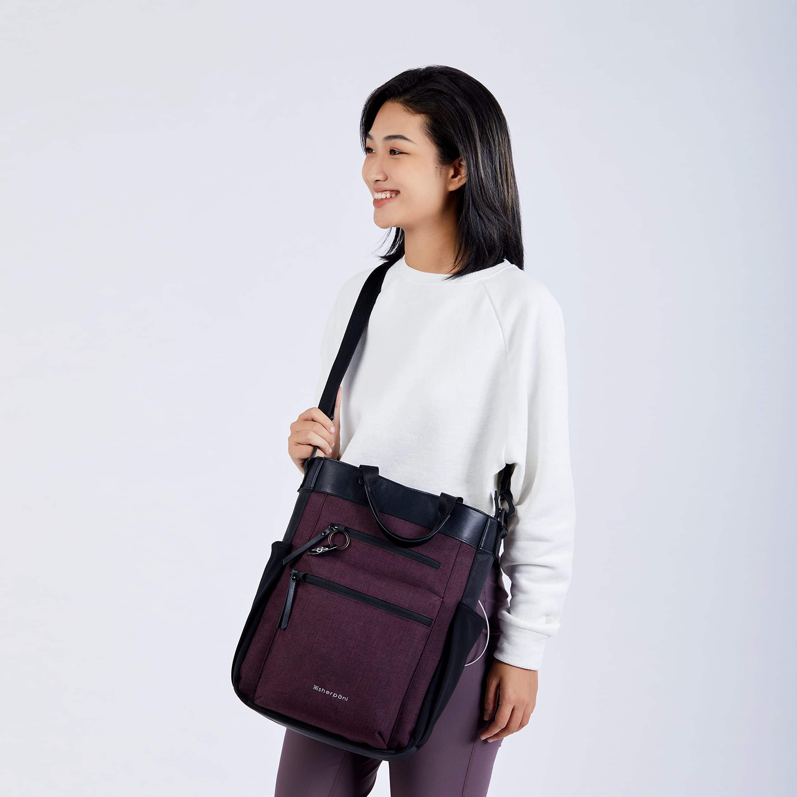 Sherpani Soleil, Mochila Convertible -Merlot - Image 6