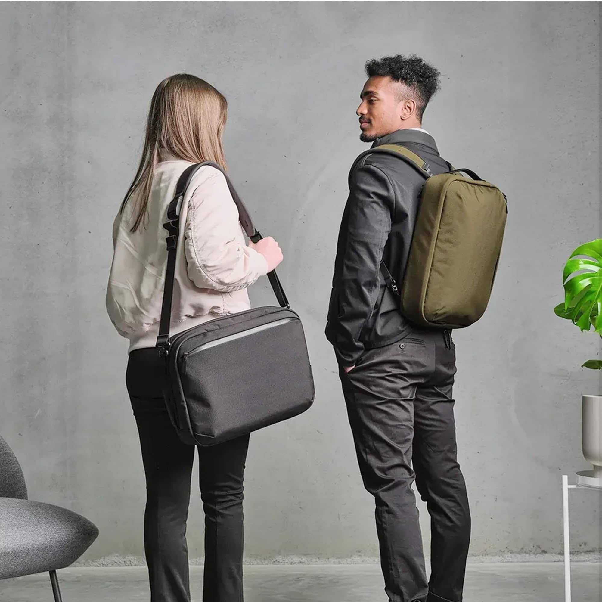 ALPAKA Elements Tech Brief Pro: Funda para Laptop de 16" - Image 8